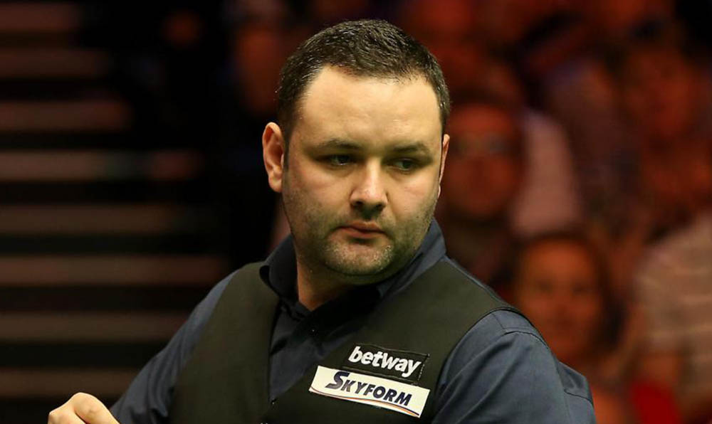 Stephen Maguire wins the WPBSA UK Championship 2004